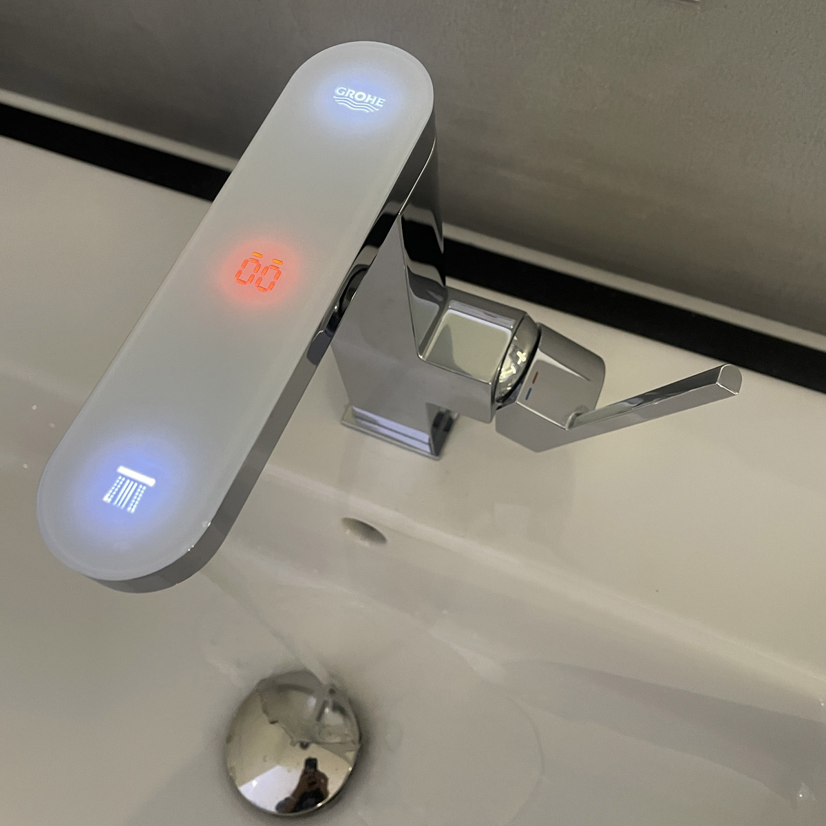 Vòi chậu nóng lạnh Plus GROHE 23958003