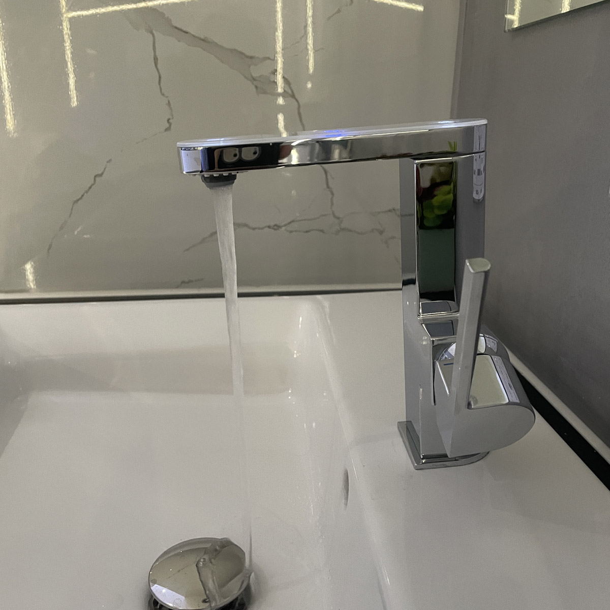 Vòi chậu nóng lạnh Plus GROHE 23958003