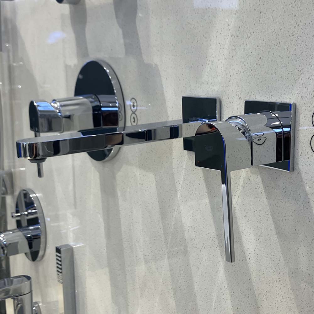 Vòi chậu gắn tường nóng lạnh 2 lỗ Plus L-size GROHE 29306003