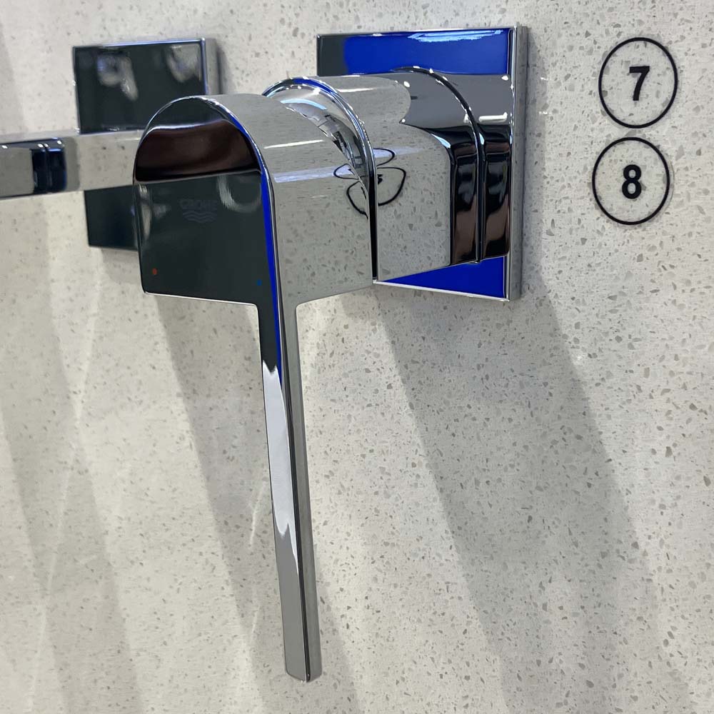 Vòi chậu gắn tường nóng lạnh 2 lỗ Plus L-size GROHE 29306003