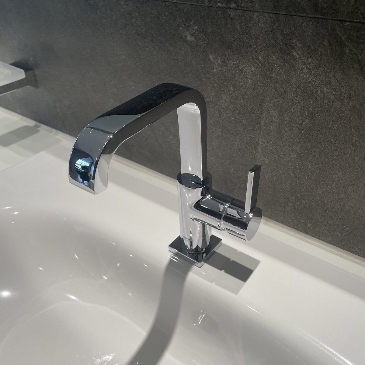 Vòi chậu nóng lạnh Allure GROHE 32146000