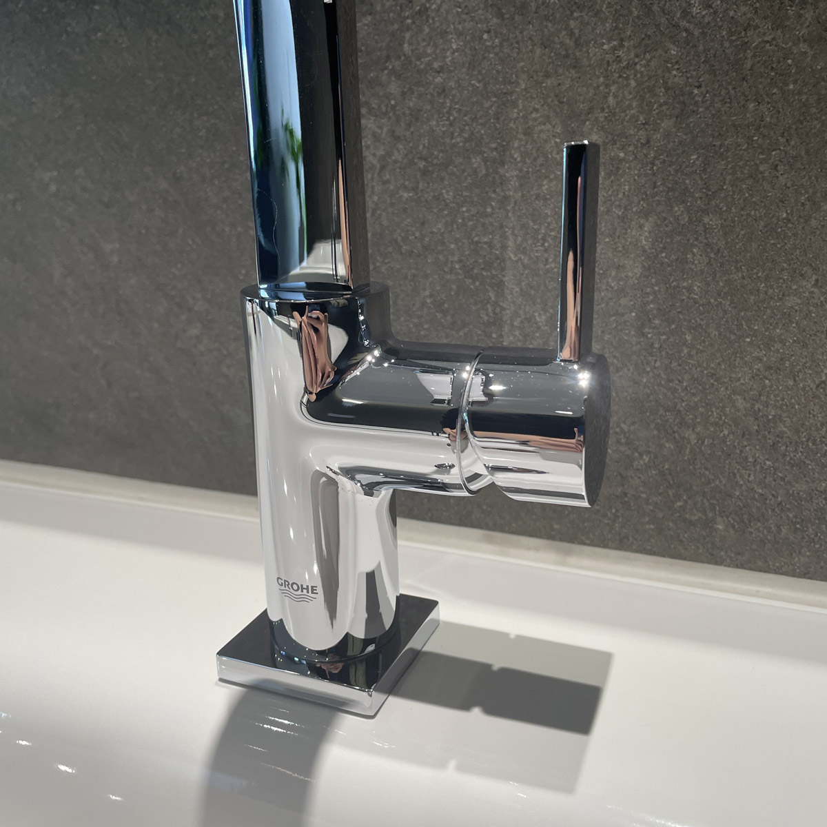 Vòi chậu nóng lạnh Allure GROHE 32146000