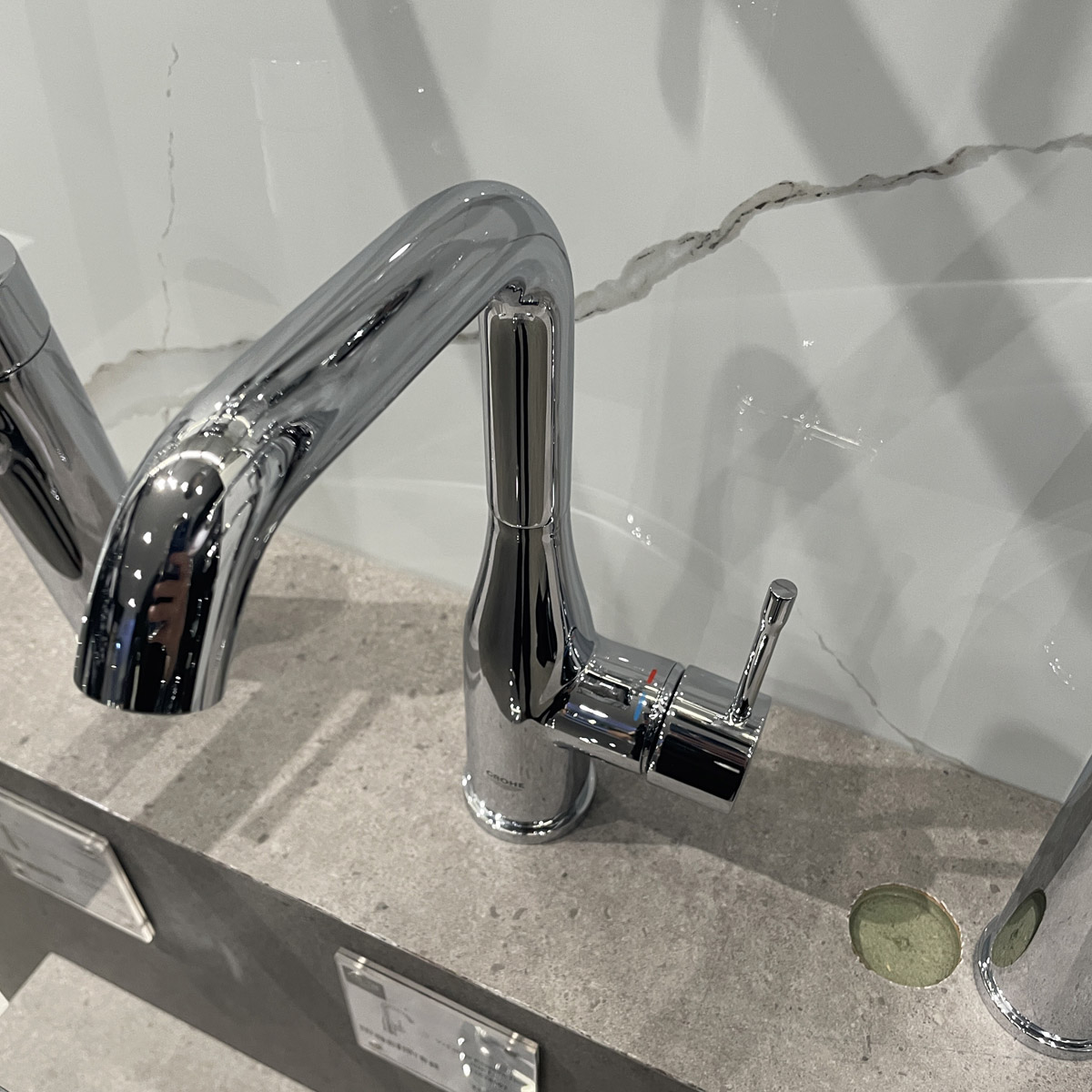 Vòi chậu nóng lạnh Essence L-size GROHE 32628001