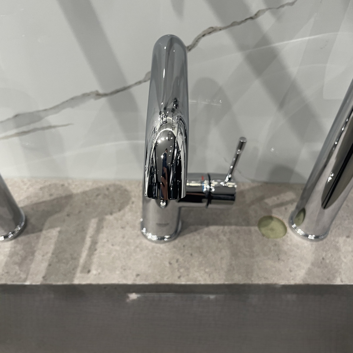 Vòi chậu nóng lạnh Essence L-size GROHE 32628001