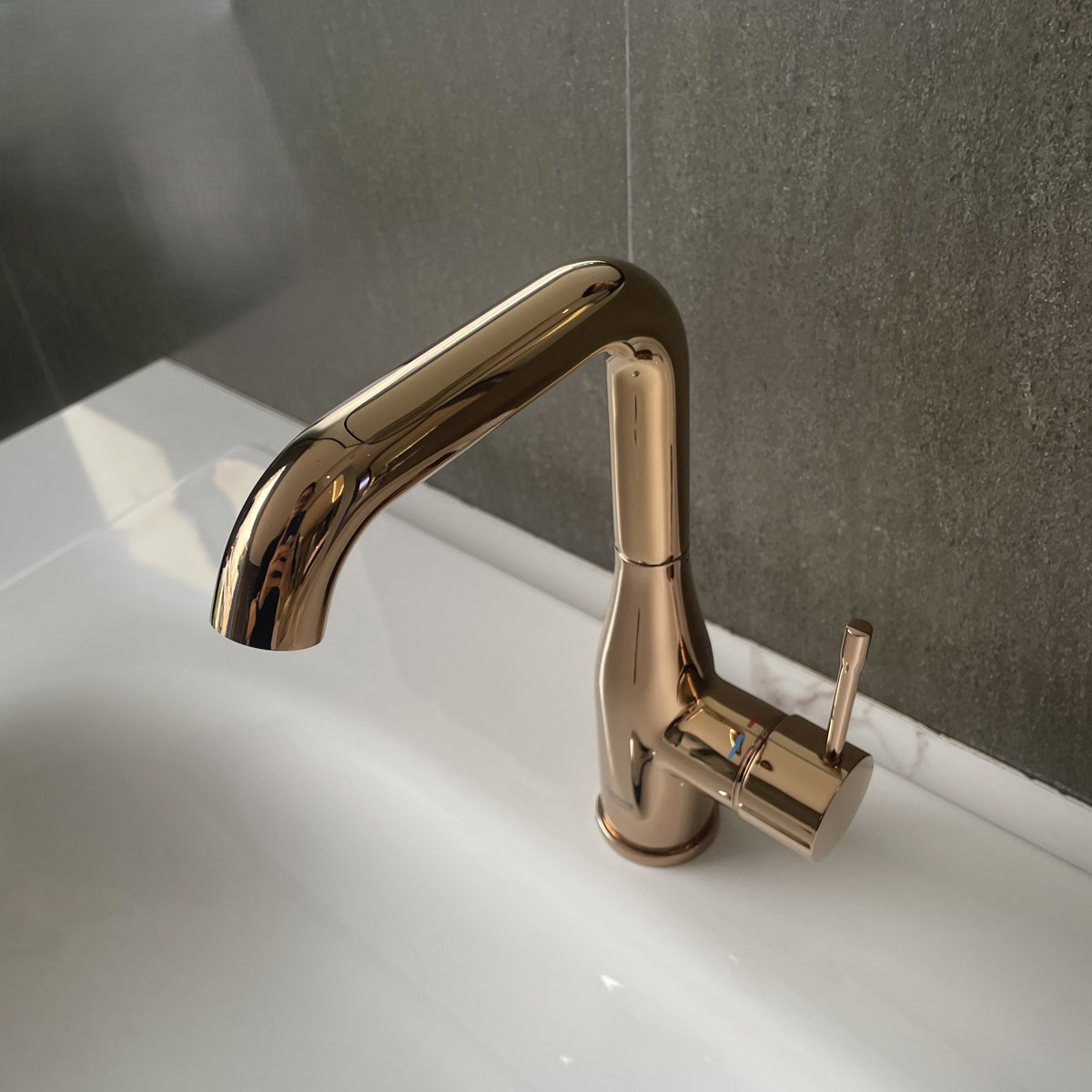 Vòi chậu nóng lạnh Essence L-size GROHE 32628001