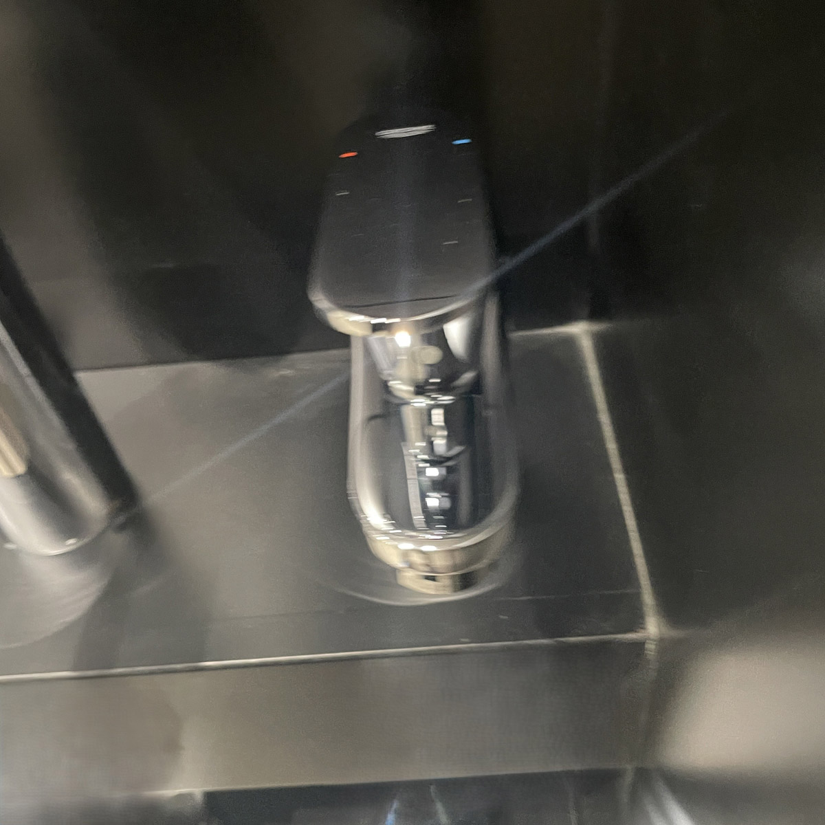 Vòi chậu nóng lạnh Eurosmart Cosmopolitan GROHE 32825000