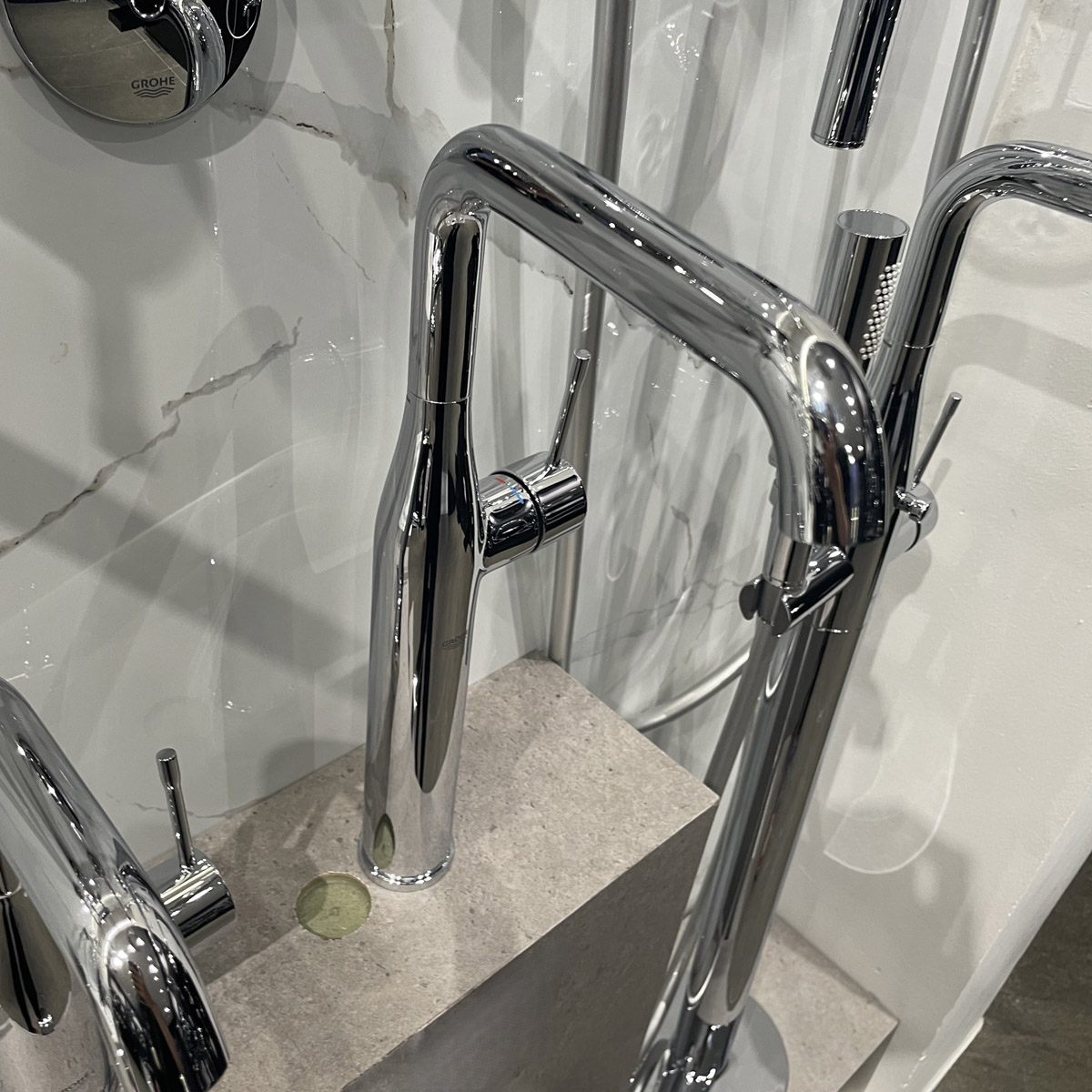 Vòi chậu nóng lạnh Essence XL-size GROHE 32901001