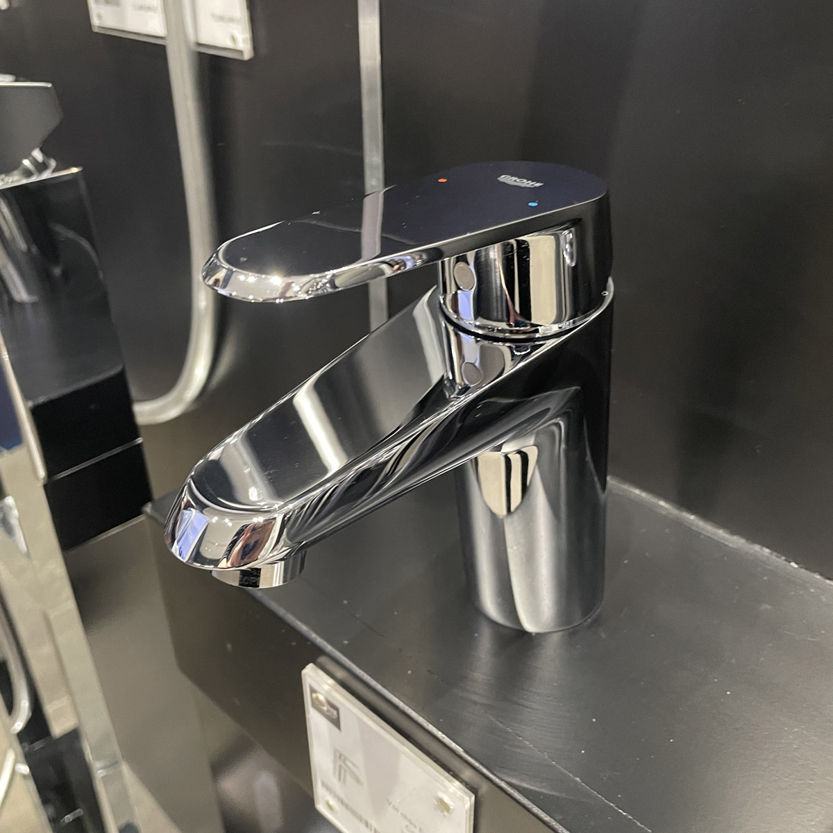 Vòi chậu nóng lạnh Eurodisc Cosmopolitan S-size GROHE 33190002