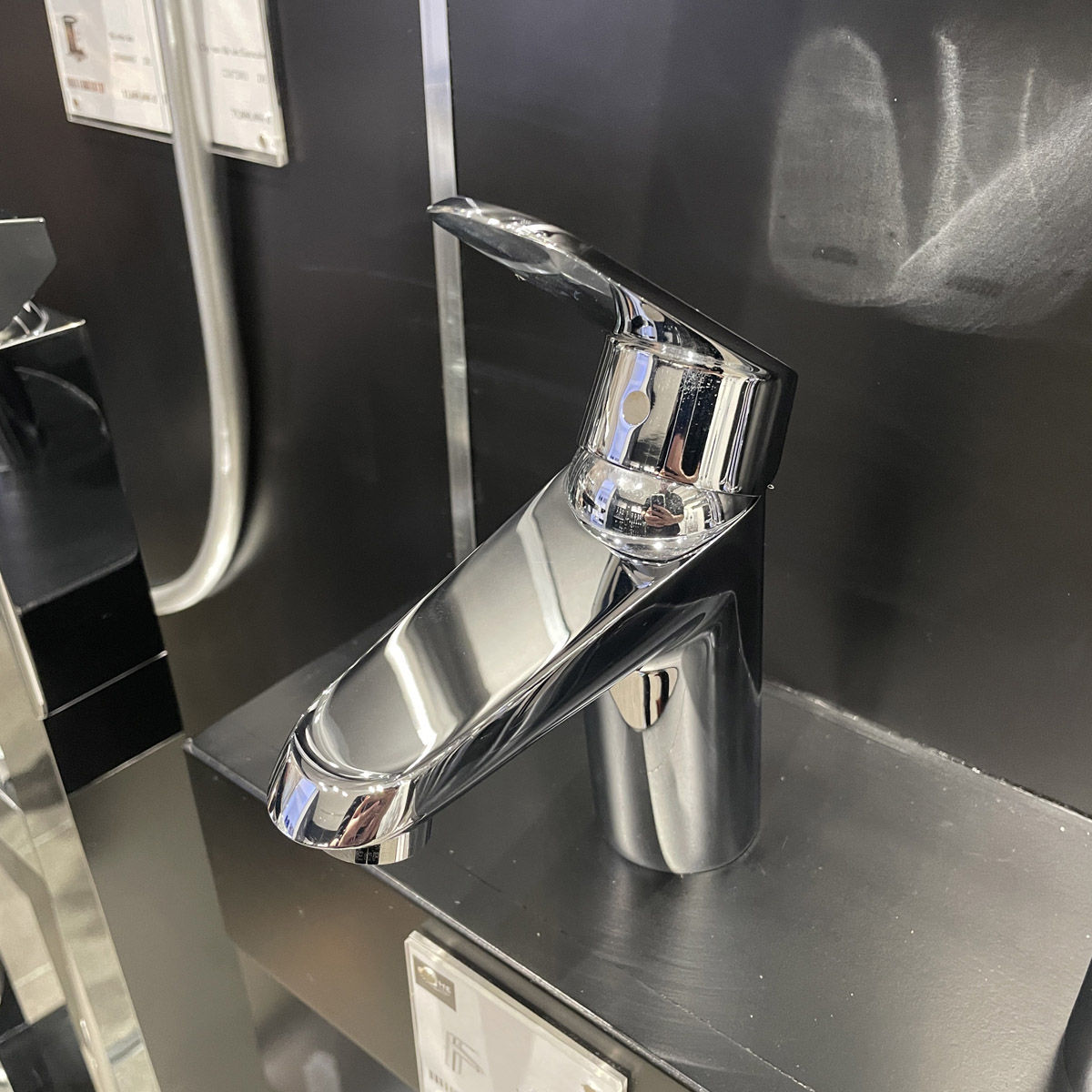 Vòi chậu nóng lạnh Eurodisc Cosmopolitan S-size GROHE 33190002