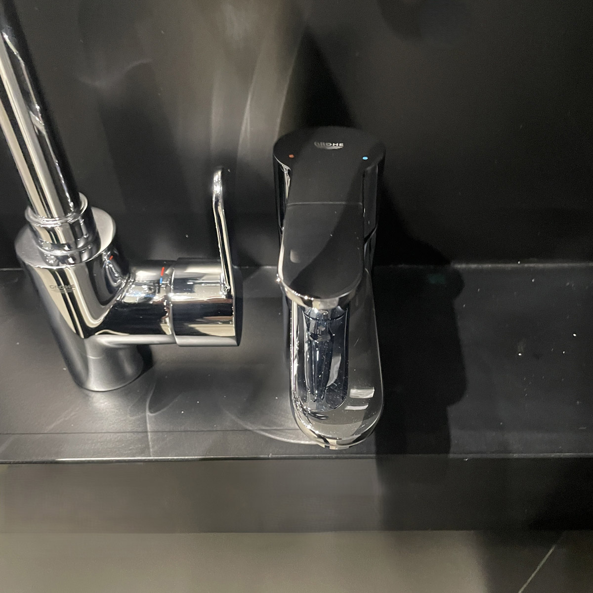 Vòi chậu nóng lạnh Eurostyle Cosmopolitan Grohe 33552002