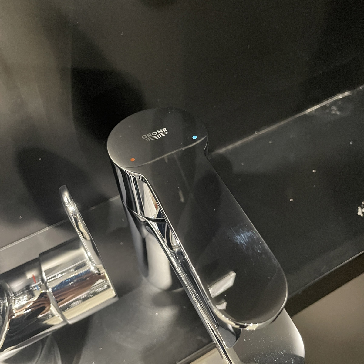 Vòi chậu nóng lạnh Eurostyle Cosmopolitan Grohe 33552002