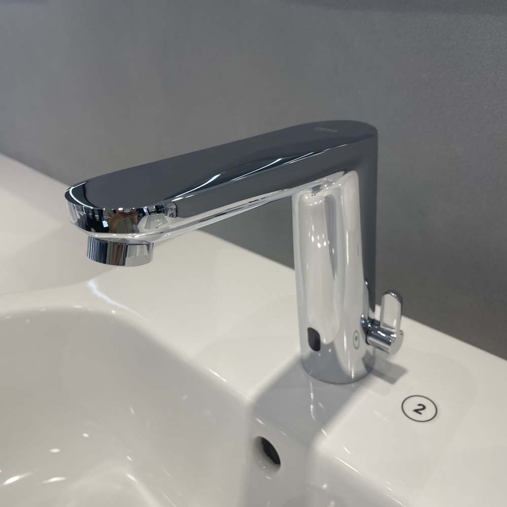 Vòi chậu cảm ứng nhiệt độ dùng điện Eurosmart Cosmopolitan E GROHE 36421000