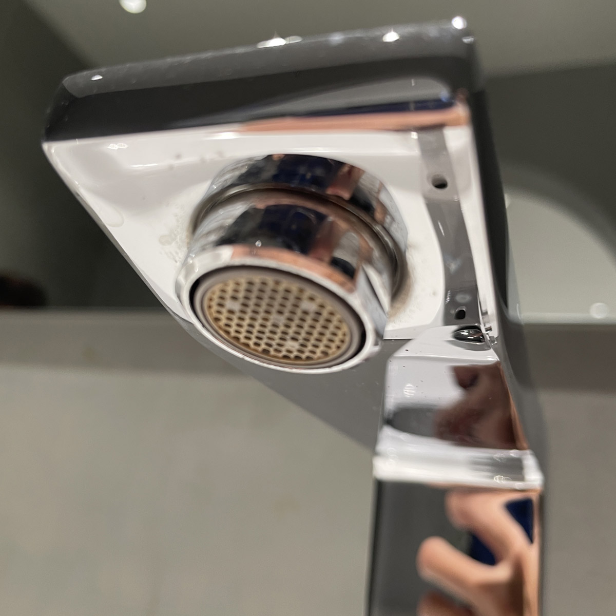 Vòi chậu nóng lạnh cảm ứng dùng pin Eurocube E GROHE 36441000