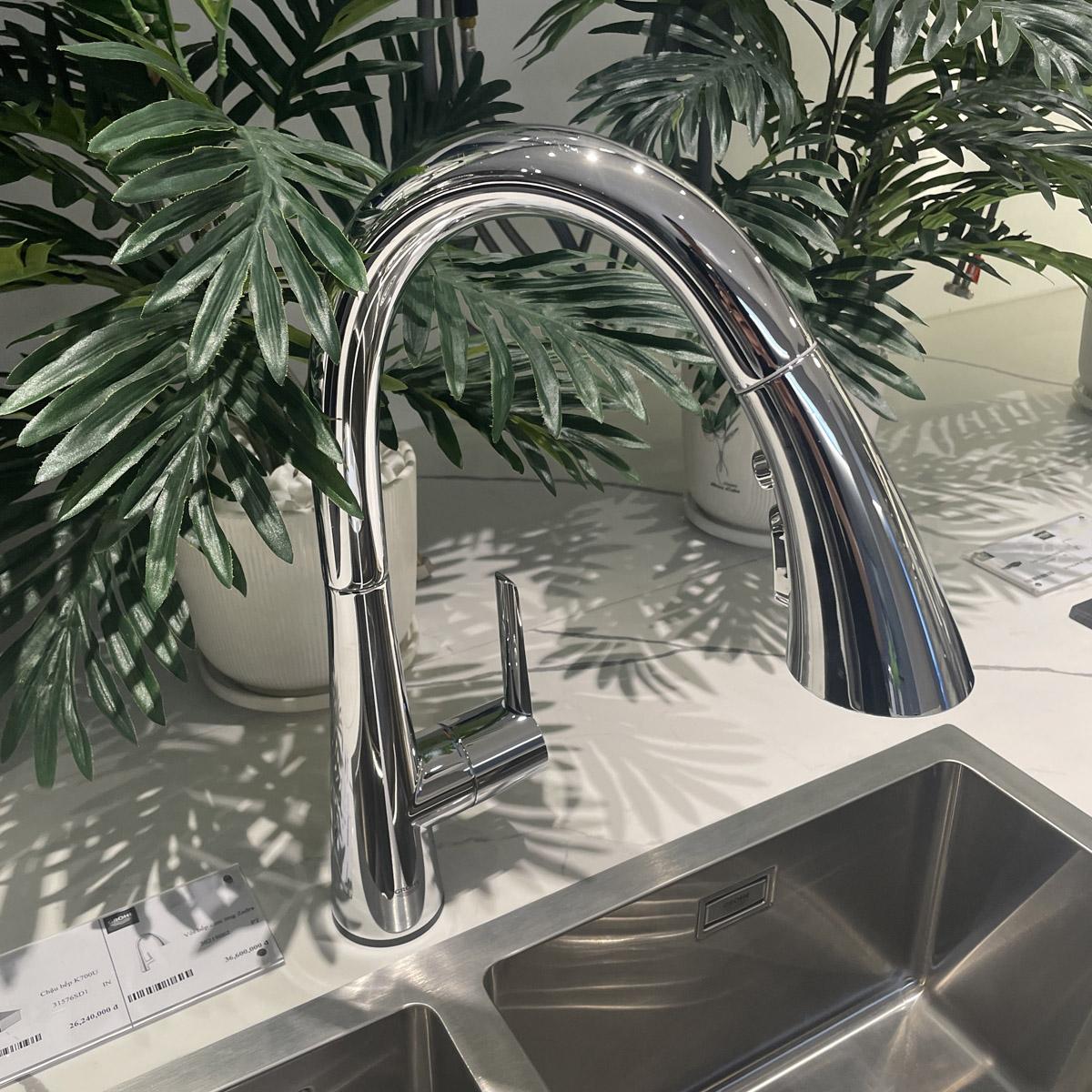 Vòi bếp cảm ứng dây rút nóng lạnh Zedra Touch GROHE 30219002