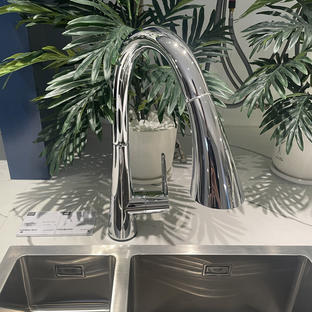 Vòi bếp cảm ứng dây rút nóng lạnh Zedra Touch GROHE 30219002