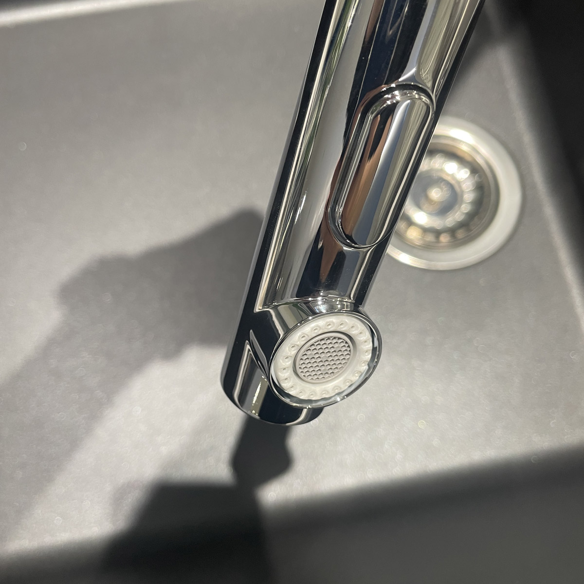 Vòi bếp dây rút nóng lạnh Essence GROHE 30270000