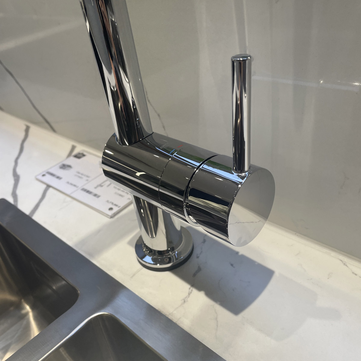 Vòi bếp dây rút nóng lạnh Minta Touch GROHE 31358002