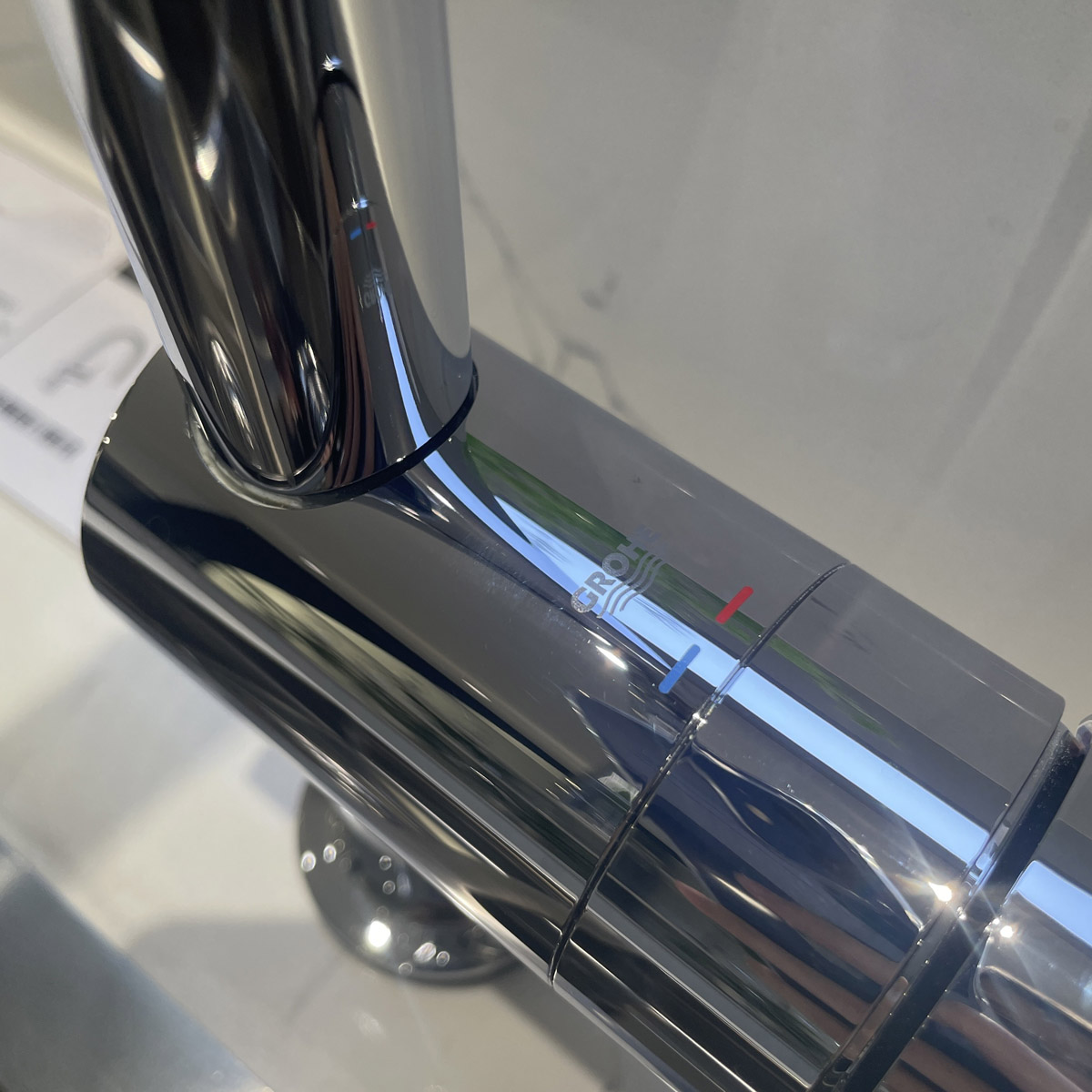 Vòi bếp dây rút nóng lạnh Minta Touch GROHE 31358002