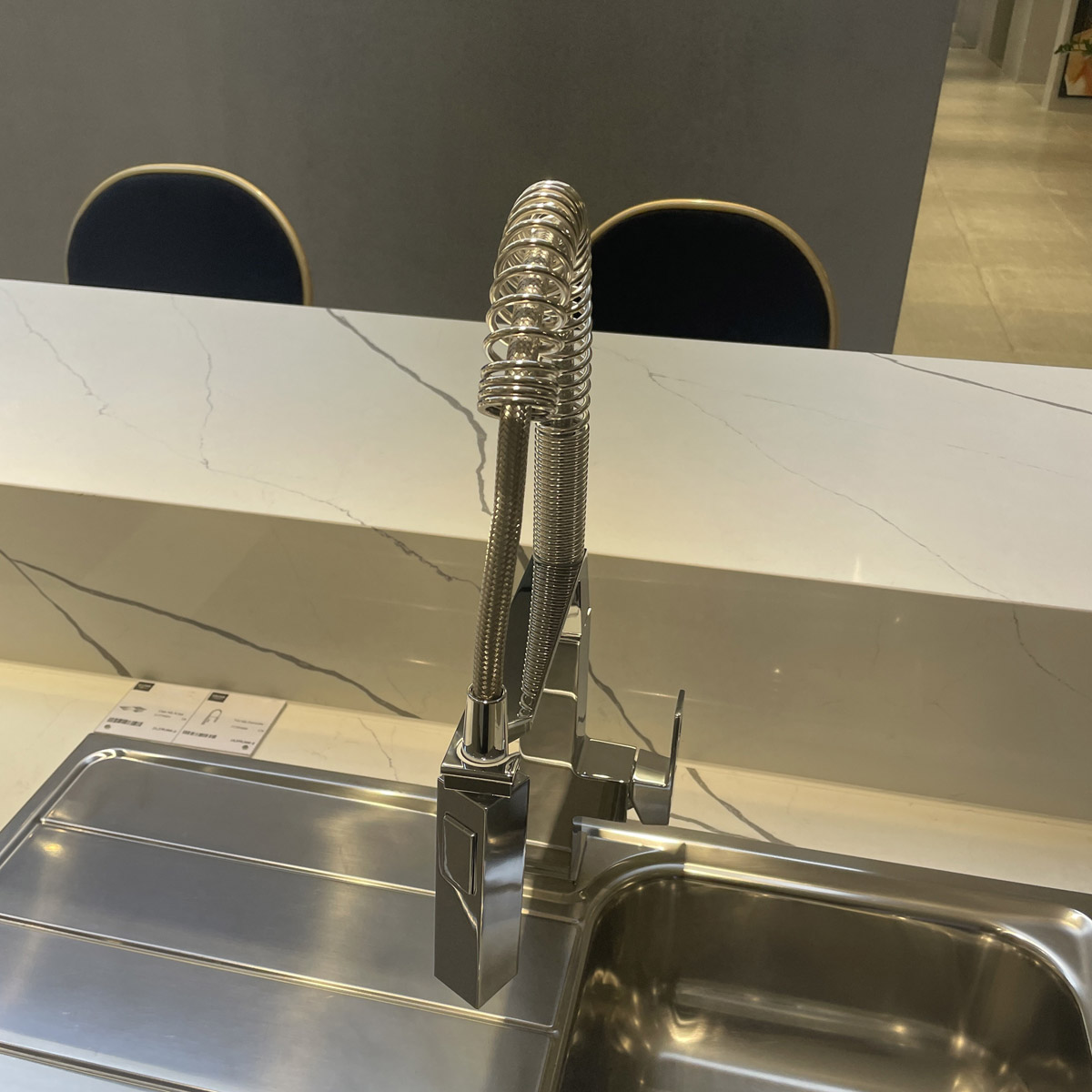 Vòi bếp nóng lạnh cần lò xo Eurocube GROHE 31395000