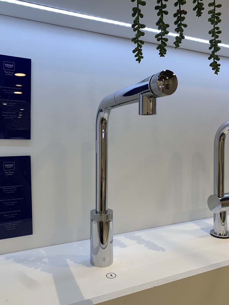 Vòi bếp dây rút nóng lạnh Minta SmartControl GROHE 31613000