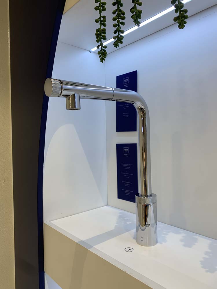 Vòi bếp dây rút nóng lạnh Minta SmartControl GROHE 31613000