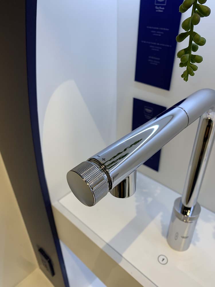 Vòi bếp dây rút nóng lạnh Minta SmartControl GROHE 31613000