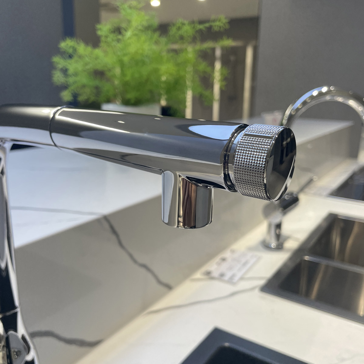 Vòi bếp nóng lạnh Essence SmartControl GROHE 31615000