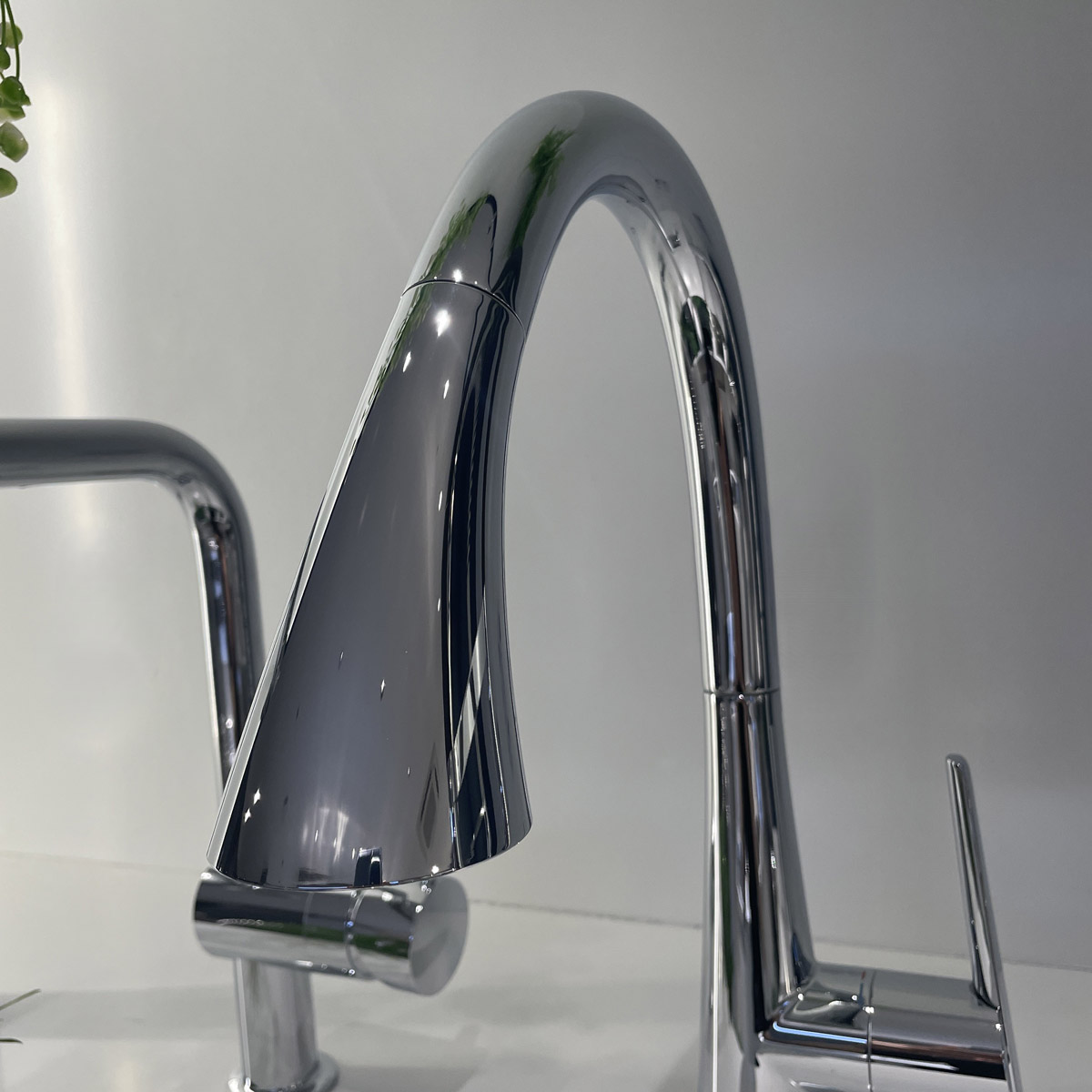 Vòi bếp dây rút nóng lạnh 2 chế độ phun Zedra GROHE 32294002