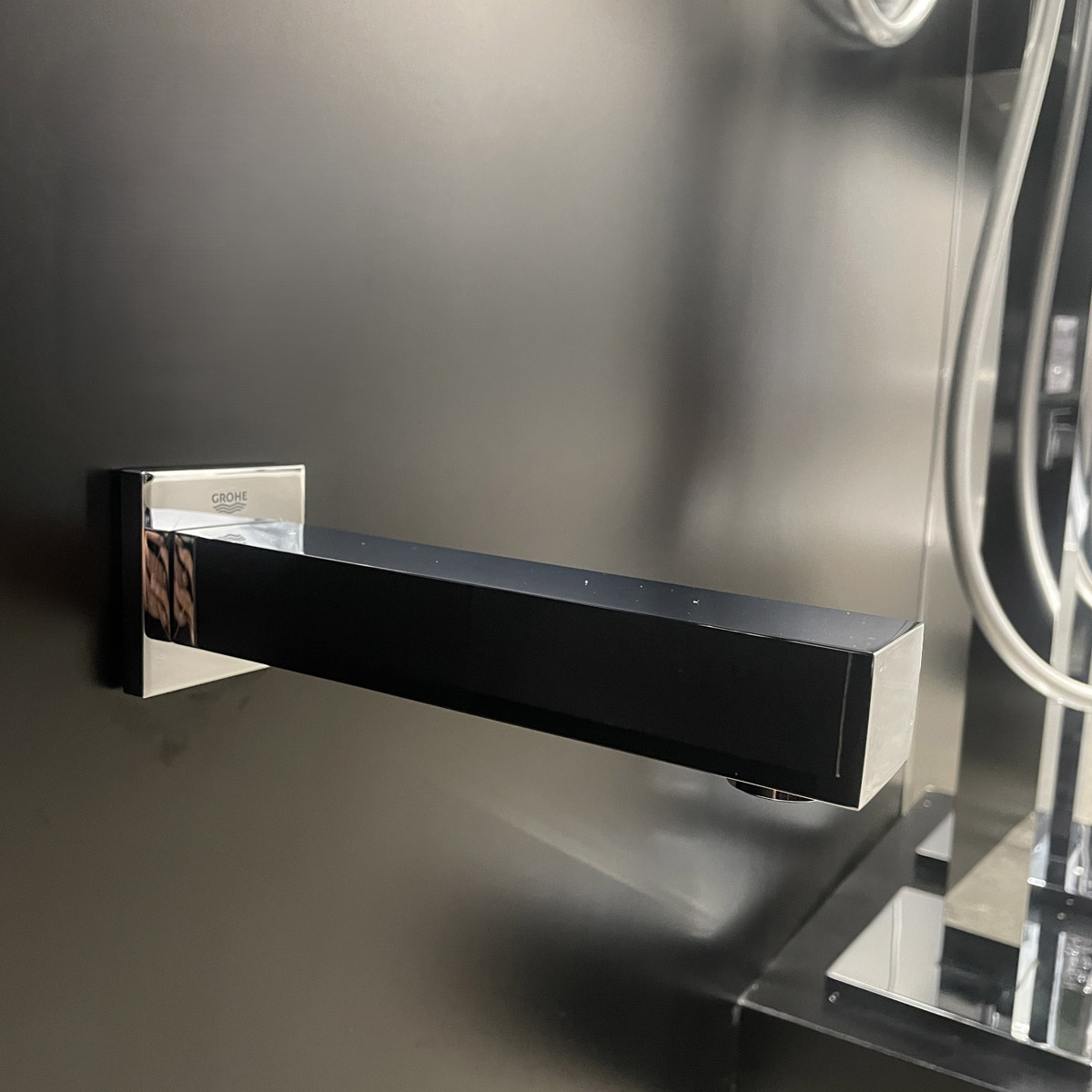 Vòi xả bồn âm tường Eurocube GROHE 13303000