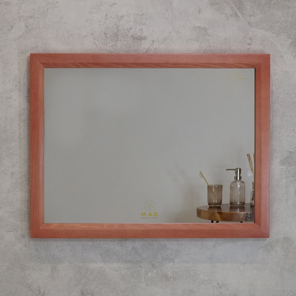Gương khung gỗ thông sơn hồng M.A.D (Mộc Anh Đào)