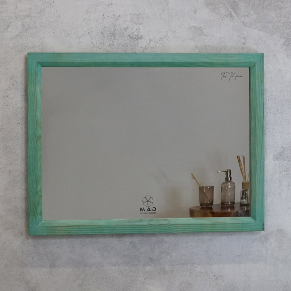 Gương khung gỗ thông sơn xanh M.A.D (Mộc Anh Đào)