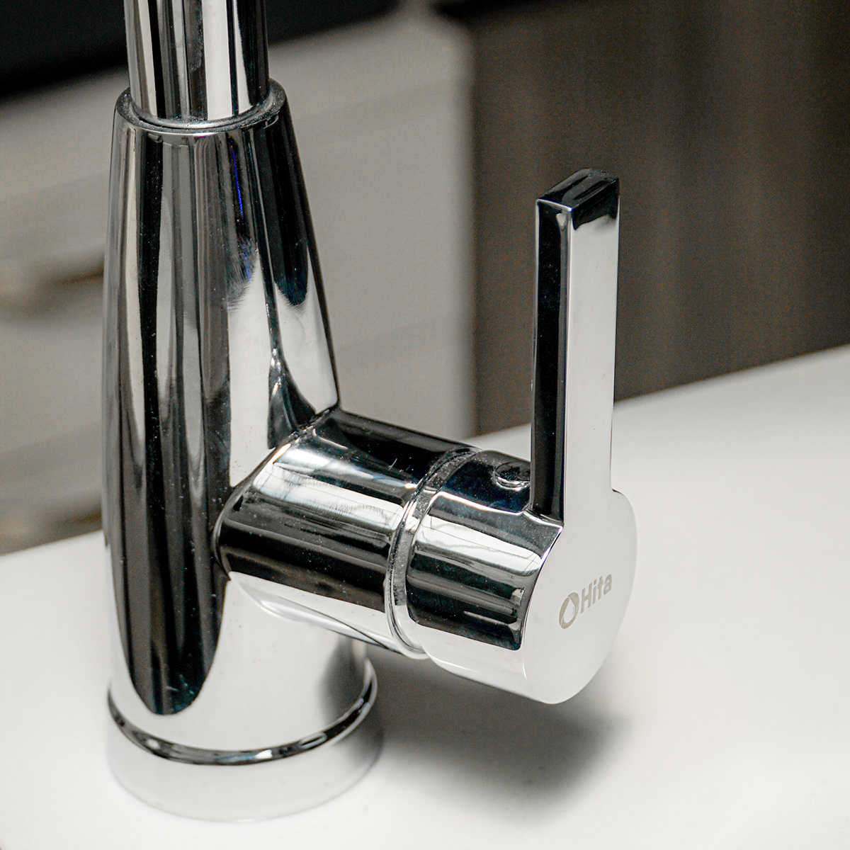 Vòi bếp dây rút nóng lạnh HITA HKS023