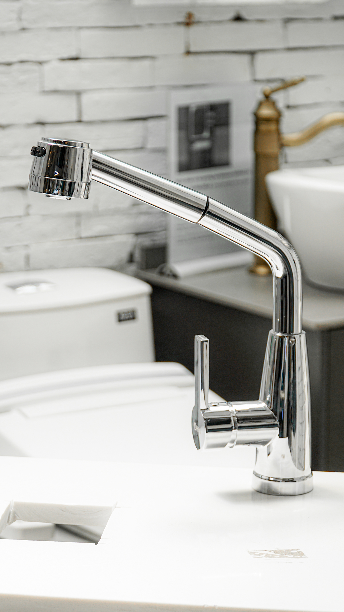 Vòi bếp dây rút nóng lạnh HITA HKS023