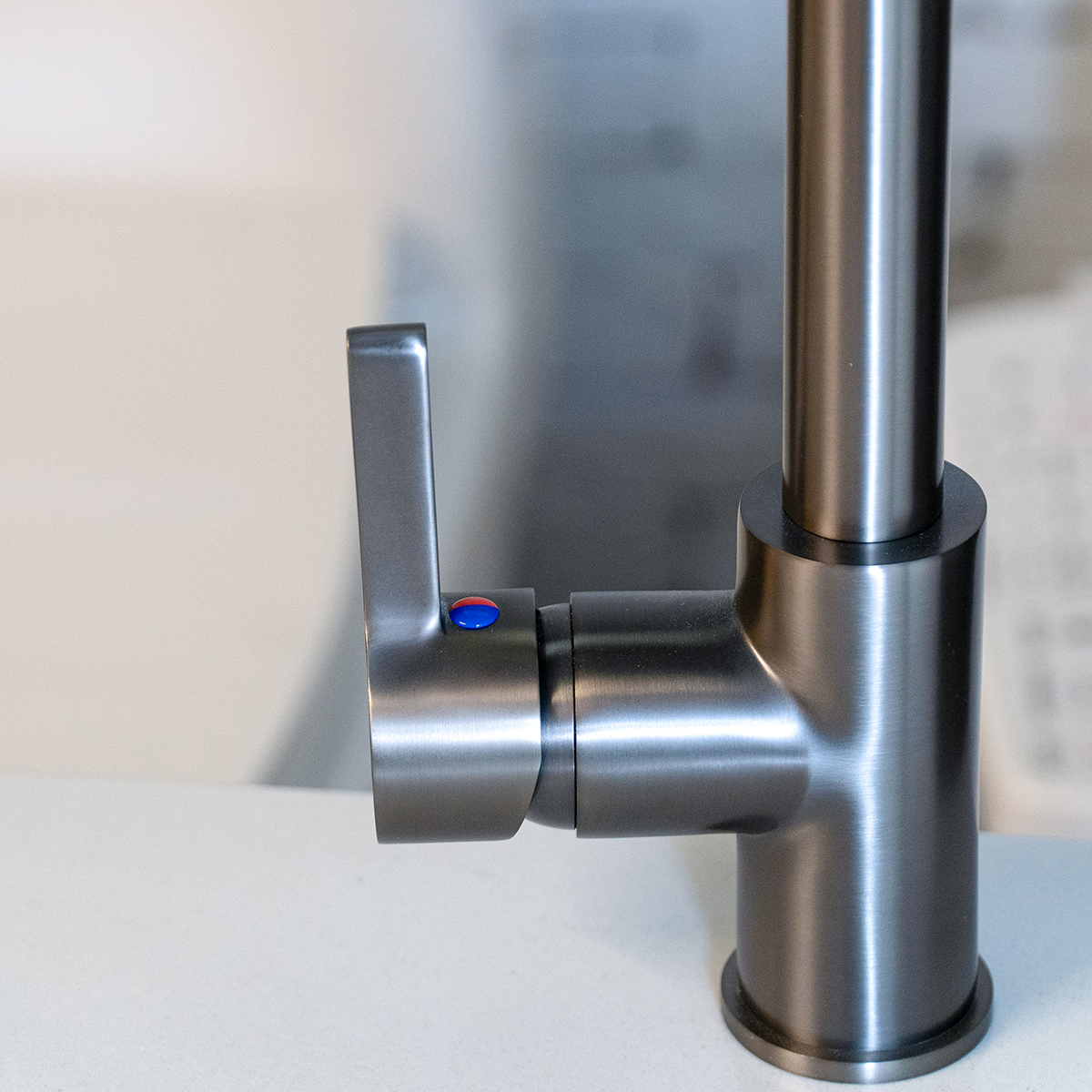 Vòi bếp nóng lạnh dây rút HITA HKS8612