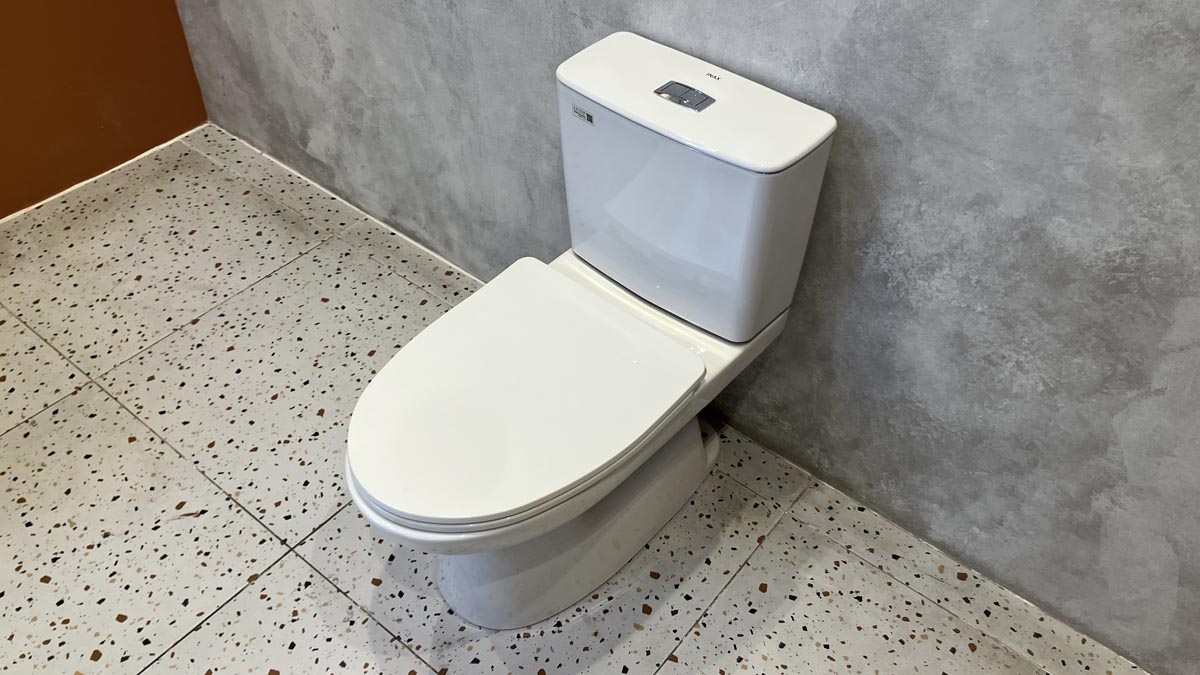 Bồn cầu 2 khối INAX C-514VAN (C514VAN) nắp đóng êm