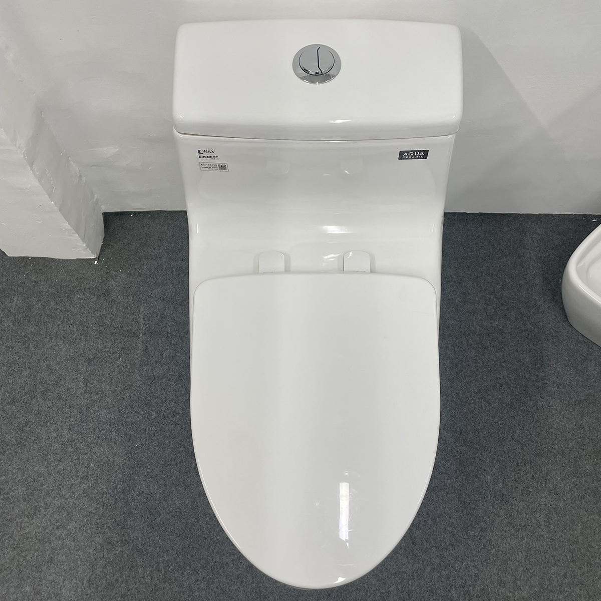 Bồn cầu 1 khối INAX AC-1035VN (AC1035VN) nắp đóng êm