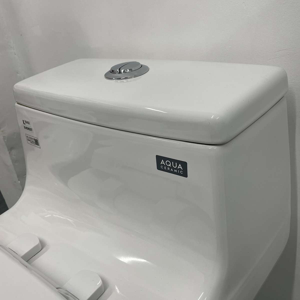 Bồn cầu 1 khối INAX AC-1035VN (AC1035VN) nắp đóng êm