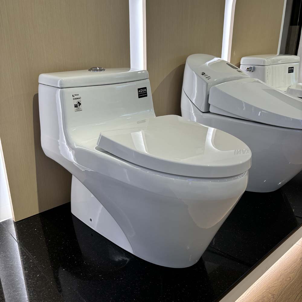 Bồn cầu 1 khối INAX AC-1035VN (AC1035VN) nắp đóng êm