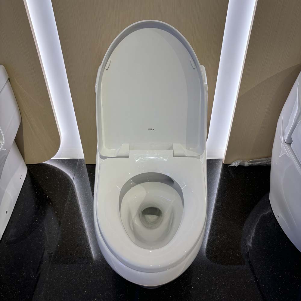 Bồn cầu 1 khối INAX AC-1035VN (AC1035VN) nắp đóng êm