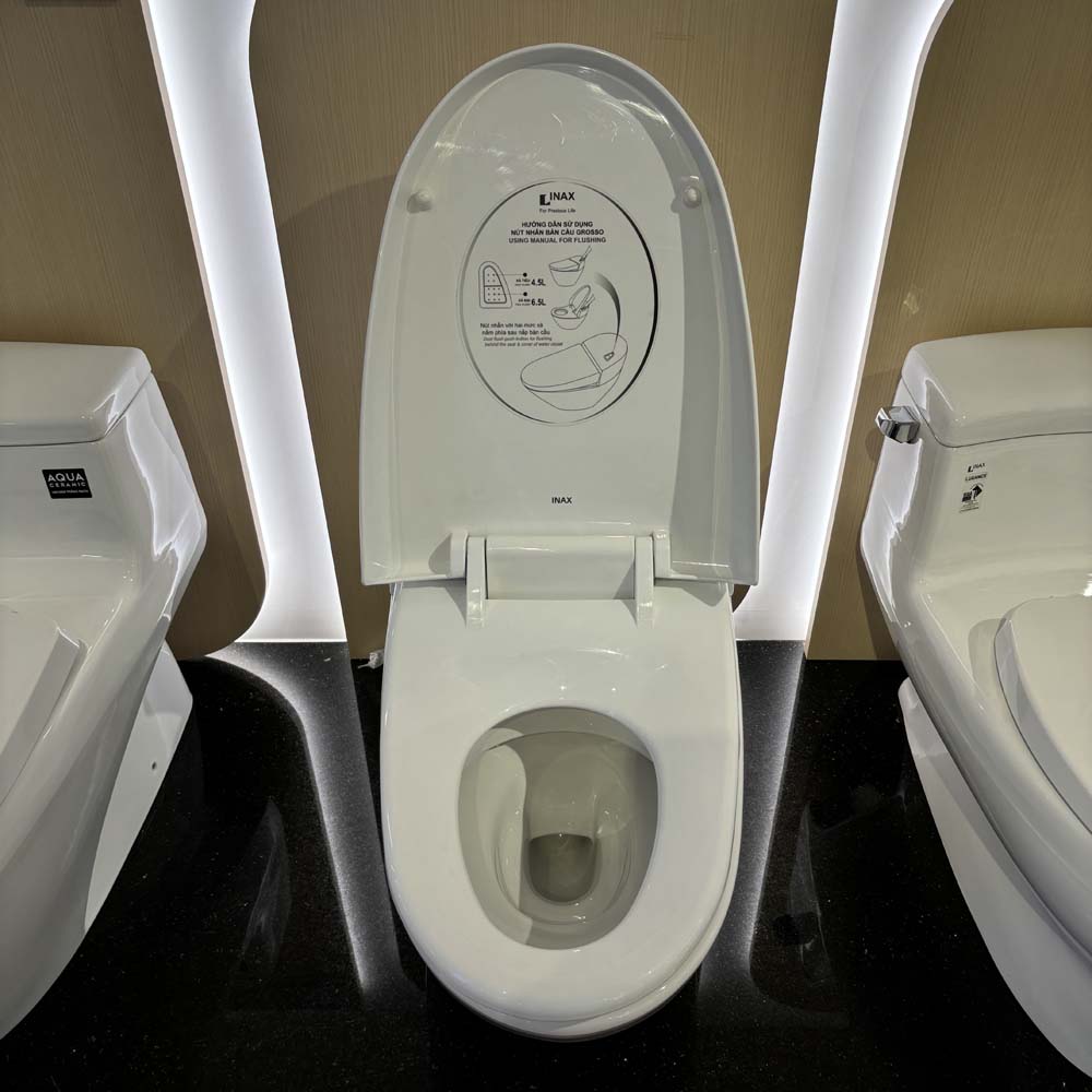 Bồn cầu 1 khối INAX AC-2700VN (AC2700VN) nắp đóng êm
