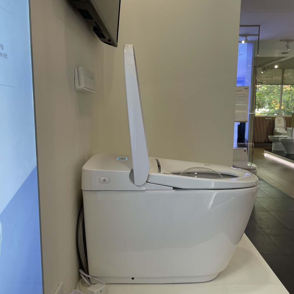 Bồn cầu điện tử Saras Auto Open INAX AC-819VN (AC819VN)