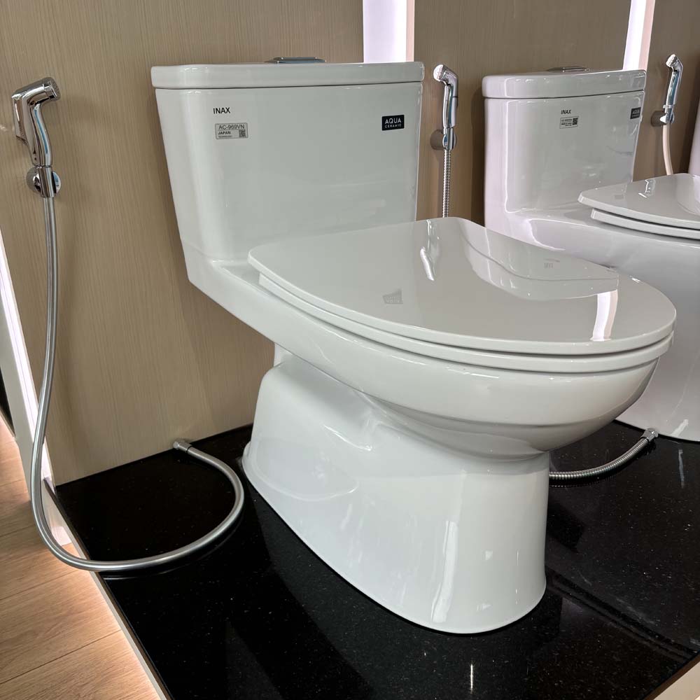 Bồn cầu INAX 1 khối AC-969VN-2 (AC969VN2) nắp mỏng đóng êm
