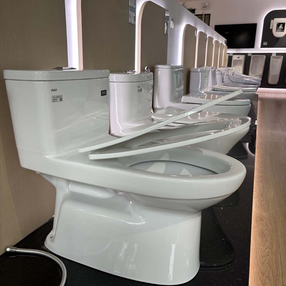Bồn cầu INAX 1 khối AC-969VN-2 (AC969VN2) nắp mỏng đóng êm