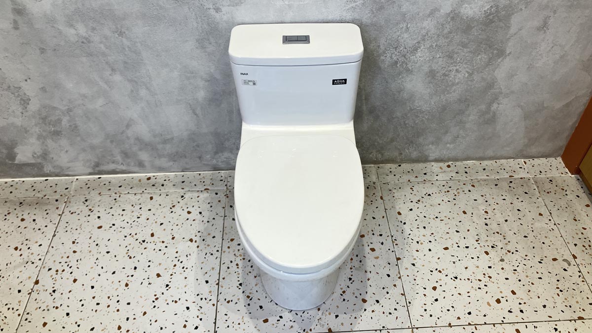 Bồn cầu 1 khối INAX AC-969VN (AC969VN) nắp đóng êm