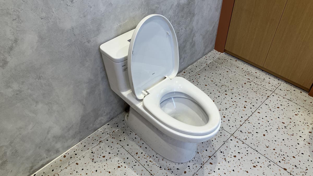 Bồn cầu 1 khối INAX AC-969VN (AC969VN) nắp đóng êm