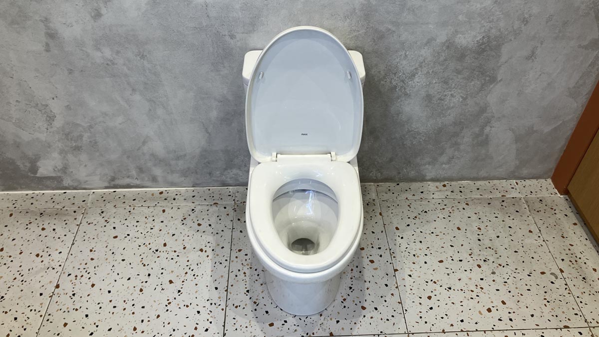 Bồn cầu 1 khối INAX AC-969VN (AC969VN) nắp đóng êm