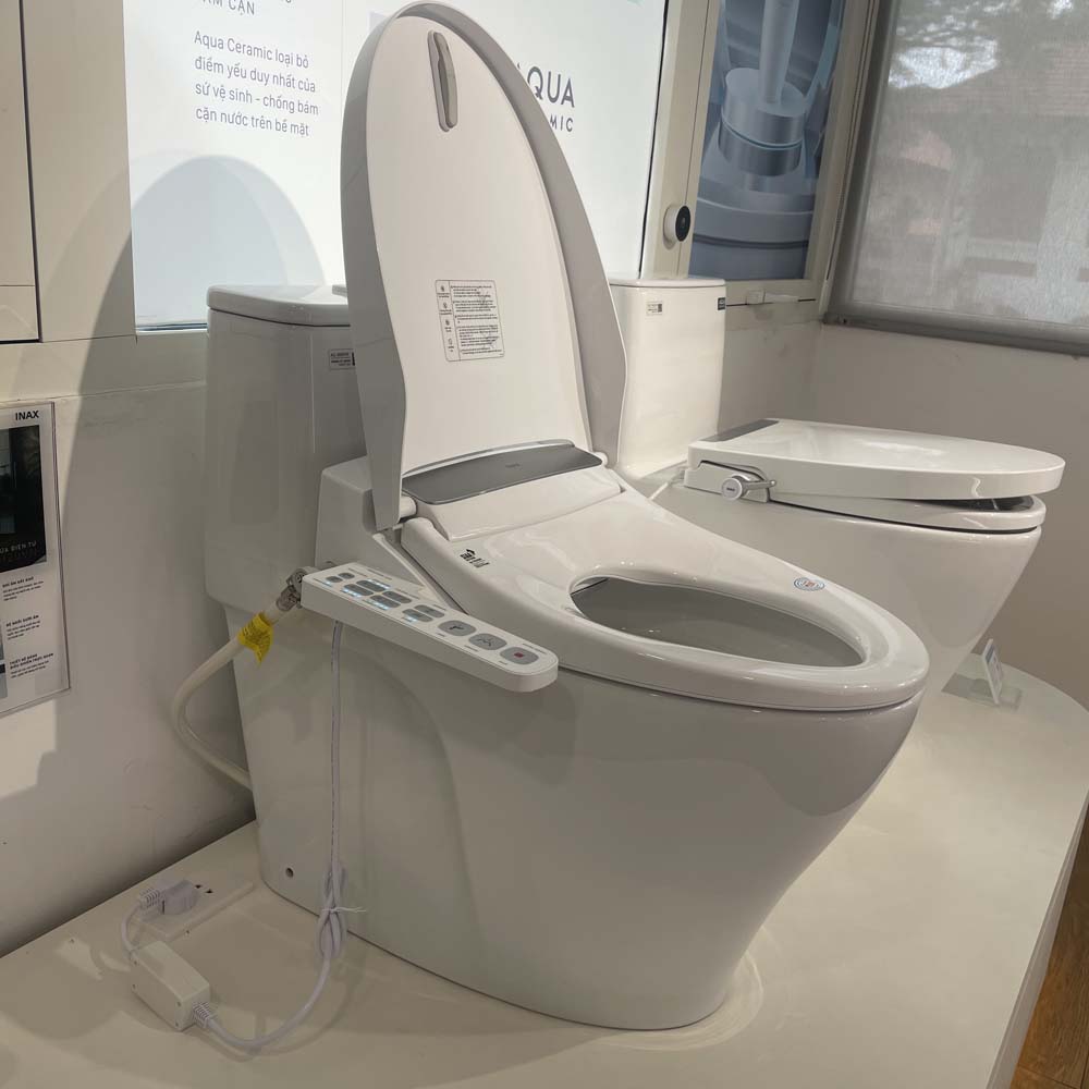 Bồn cầu 1 khối nắp điện tử INAX AC-989 + CW-H20VN
