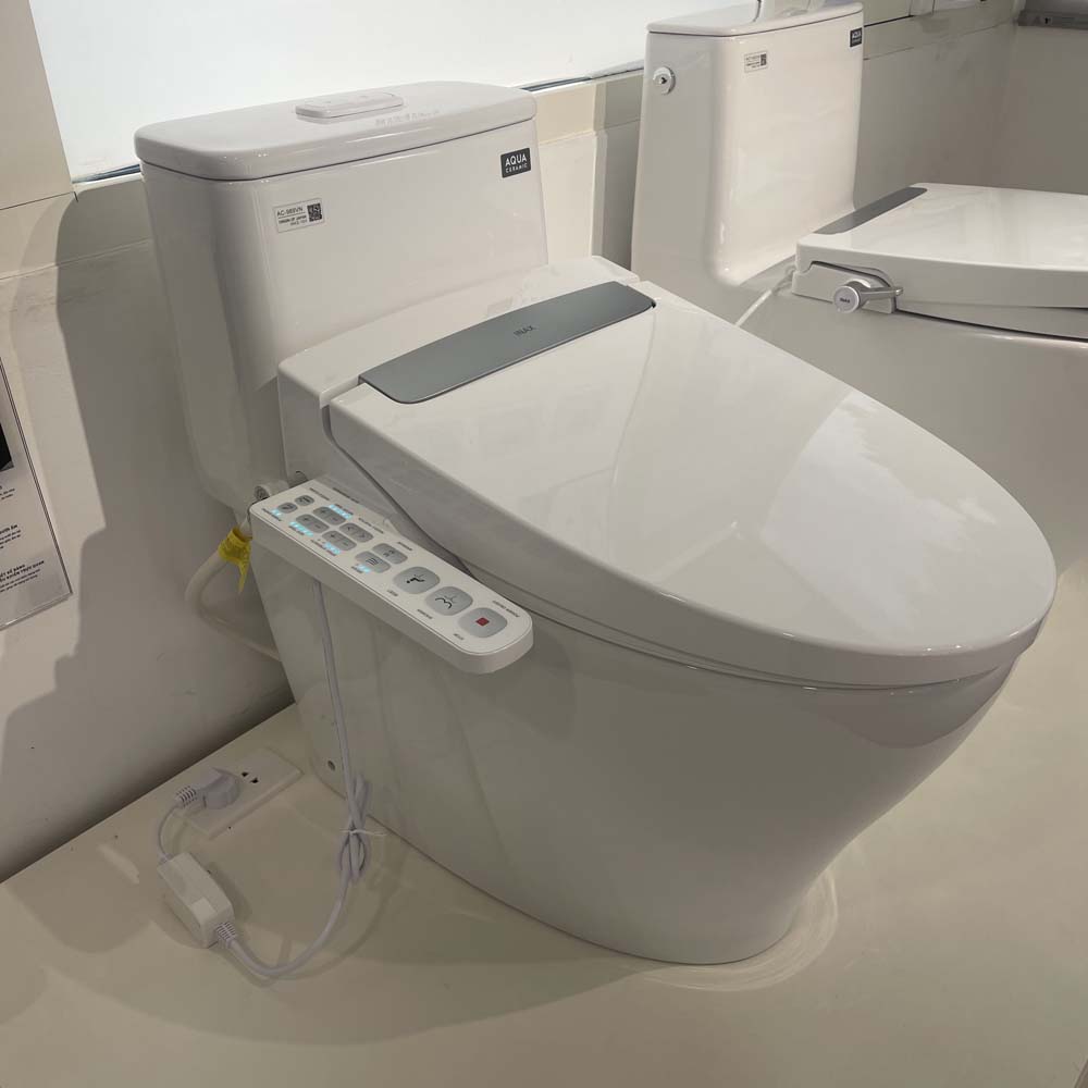 Bồn cầu 1 khối nắp điện tử INAX AC-989 + CW-H20VN