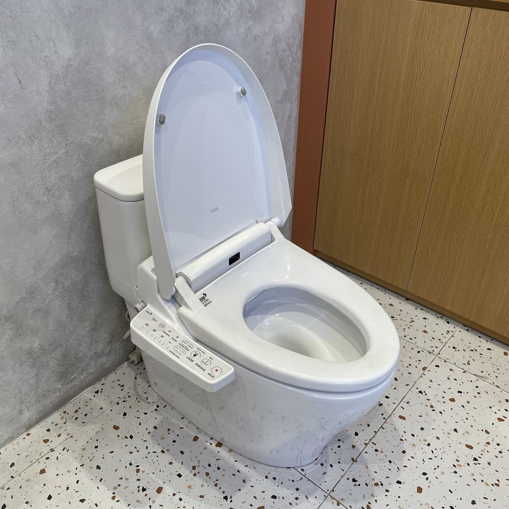 Bồn cầu 1 khối nắp điện tử INAX AC-989 + CW-KB22AVN