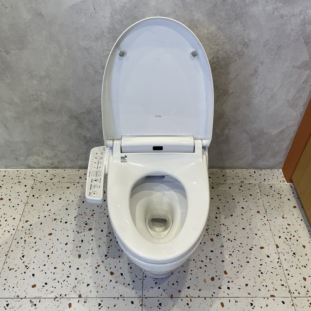 Bồn cầu 1 khối nắp điện tử INAX AC-989 + CW-KB22AVN